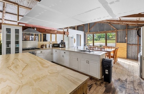 Pukehina Apartment | Converted Woolshed where the quirks are as abundant as the laughs!