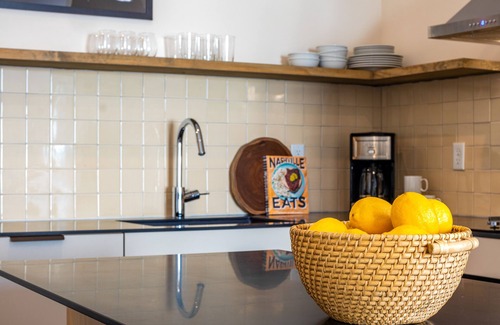 Buena Vista Apartment | Conway B204 by AvantStay | Modern Studio in DT, Minutes to Broadway