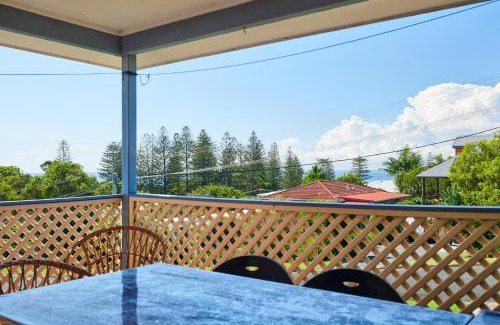 Black Head House | Cooinda Cottage Black Head Village