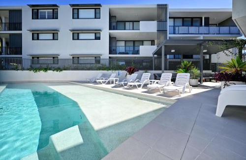 Coolum Beach Apartment | Coolum Beach - Beachside Dream - 3 B/R, 2 Bath ZF6