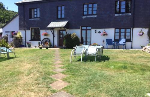 Torpoint Bed & Breakfast | Coombe House B&B