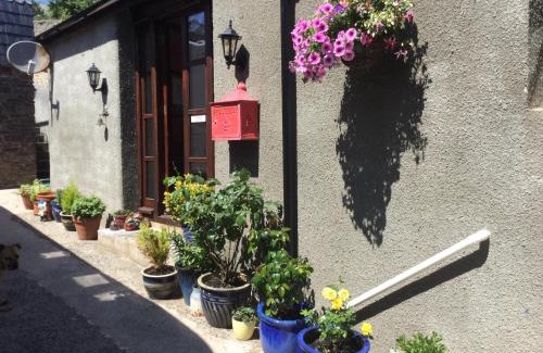 Torpoint Bed & Breakfast | Coombe House B&B