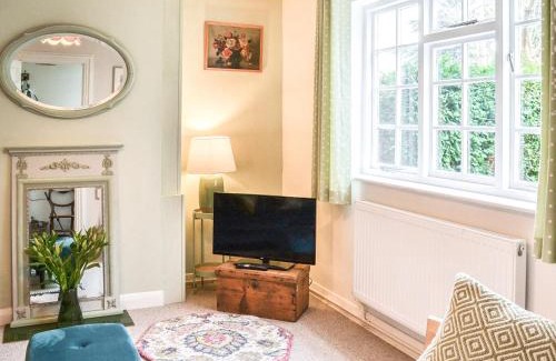 Louth House | Cooper's Cottage