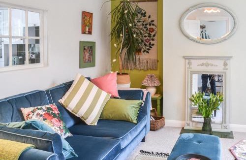 Louth House | Cooper's Cottage