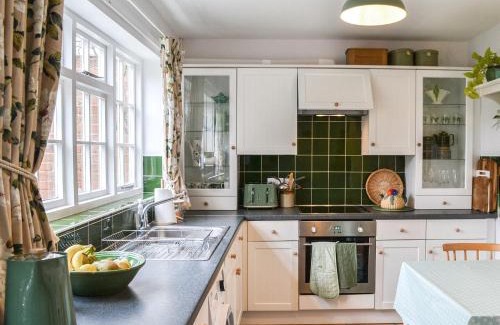 Louth House | Cooper's Cottage