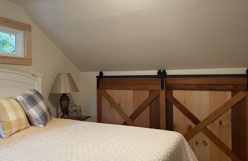 Cooperstown Cottage | COOPERSTOWN,NY.RESTORED 1875 COTTAGE 1.9 MILES TO DREAMS PARK AND 1.7 TO VILLAGE