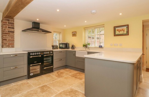 Ryther House | COPMANTHORPE HALL, family friendly, with hot tub in Copmanthorpe