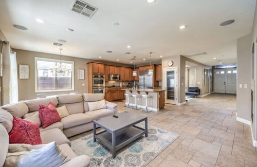 MacDonald Ranch House | Copper View | Green Valley Ranch with Casita
