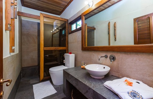 Ambaro Hotel | Corail Noir Hotel