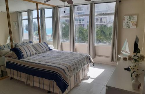 Isla Verde Apartment | Coral Beach Isla Verde Beach Front Large 1 Bedroom Apt 208 Tower 1