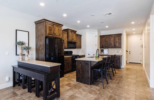 Washington House | Coral Canyon 6BR 6 5BA Pool Privatehottub Fits23