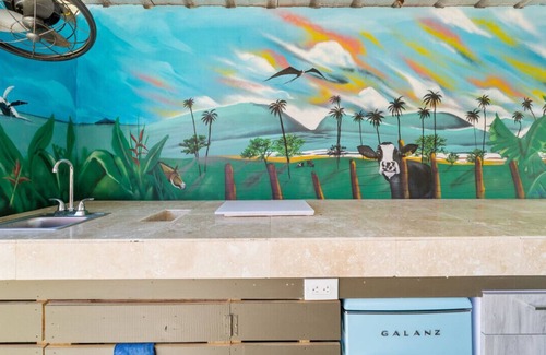 Stella House | Coral Casa-One block from the beach!