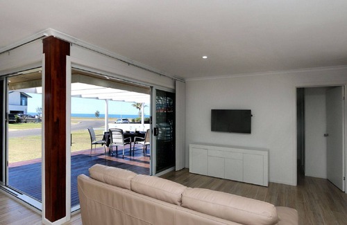 Coral Cove House | Coral Cove Ocean View Retreat