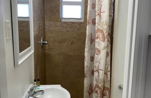 Lauderdale-by-the-Sea Hotel | Coral Key Inn