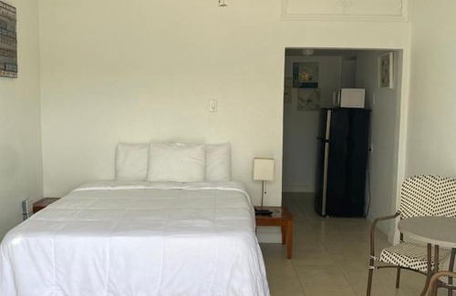 Lauderdale-by-the-Sea Hotel | Coral Key Inn