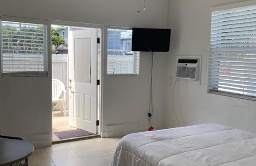 Lauderdale-by-the-Sea Hotel | Coral Key Inn
