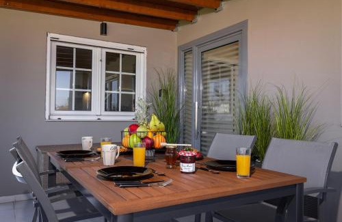 Petaloudes House | Coral Paradise Luxury Modern Family Villa with Jacuzzi, Pool View & Parking in Rhodes Island