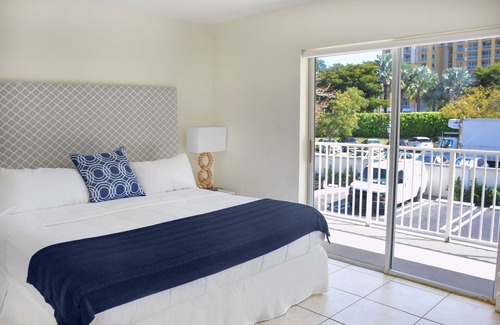 Key Biscayne Hotel | Coral Reef at Key Biscayne