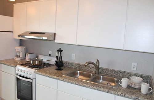 Isla de Utila Apartment | Coral Ridge House Studio Apt-Oceanfront Walkout Diving/Snorkel