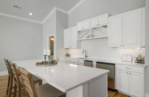 Crystal Shores House | Coral Shores - Huge Beach House with an Ocean View & Private Covered Pool