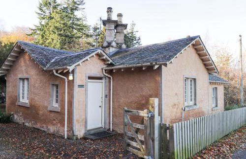 Forres House | Cormack Lodge - Brodie Castle