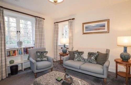 Forres House | Cormack Lodge - Brodie Castle