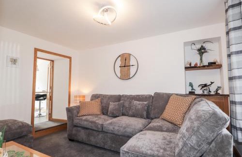 Buckie House | Corner Cottage