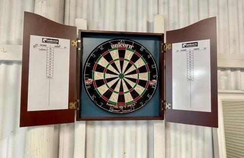 Cessnock House | Corner Cottage- Pool Table, WiFi, AC & Firepit