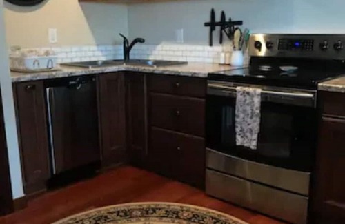 Oak Harbor Apartment | Cornet Bay Boat House (Deception Pass State Park)