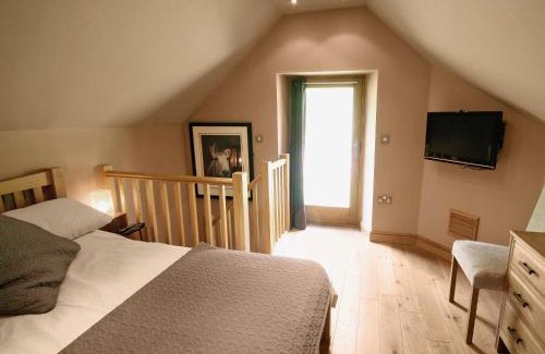 Crich House | Cornstore Cottage