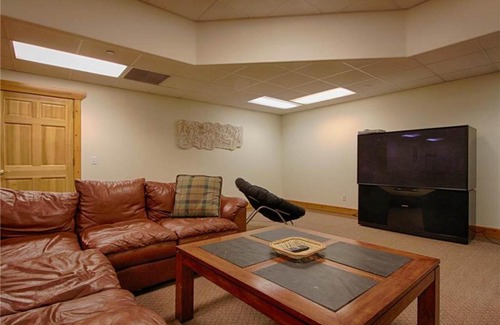 Warrior's Mark House | Corral at Breckenridge #102E - Access to Hot Tub - Close to Town