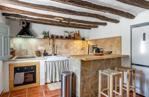 Montefrio Villa | Cortijo Las Angosturas Montefrío by Ruralidays