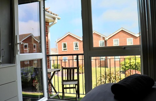 Corton House | Corton Retreats At Waterside Park