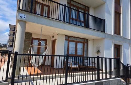 Fazouro Apartment | Costa Foz Apartment Playa de Llas, terraza, piscina y pista de pádel