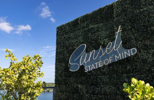 Hollywood Resort | Costa Hollywood Beach Resort - An All Suite Hotel