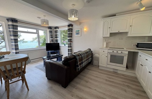 Seaton Apartment | Cosy 1 Bedroom Apartment with Fantastic Sea Views