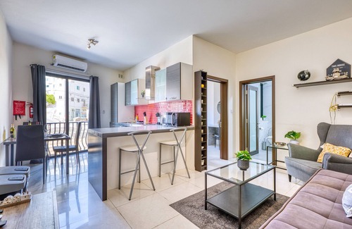 Ta' Giorni Apartment | Cosy 1-Bedroom with balcony in St. Julian’s AEBE1-1