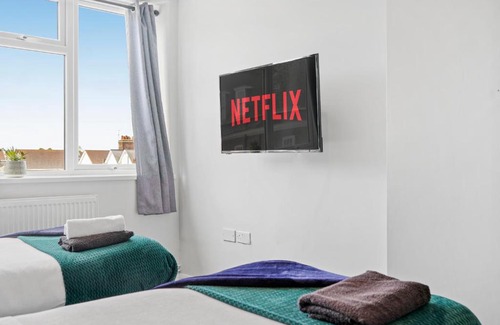 Gillingham Apartment | Cosy 2 Bed- Gillingham