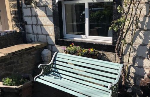 Silsden House | Cosy 2 bedroom cottage