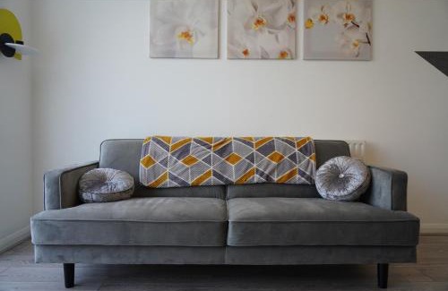 Lewisham Apartment | Cosy 2 bedroom on Bromley-Lewisham Hospital Borders