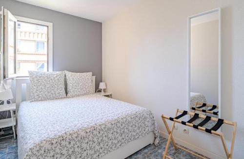 Vernier Apartment | Cosy 2-Room Flat - Nice Ville Train Station - City Center