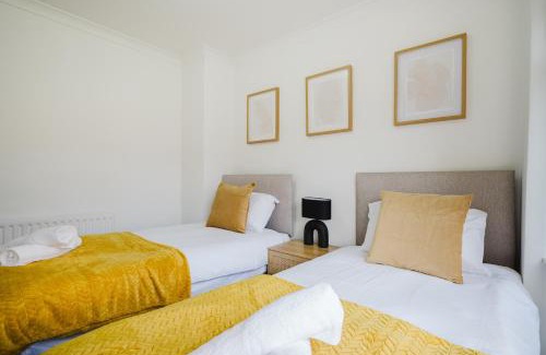 Clayton Apartment | Cosy 3 bed home, near Etihad Stadium, fast WIFI