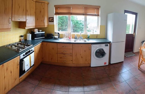 Newry House | Cosy 3 Bedroom City Centre Home With Garden