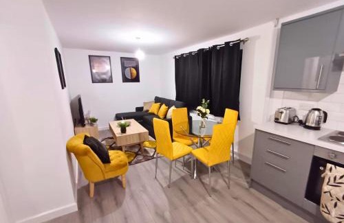 Seven Sisters House | Cosy 4 Bedroom House in Seven Sisters Neath Port Talbot