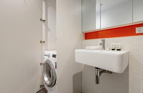 South Yarra Apartment | Cosy and Contemporary in Sought after South Yarra