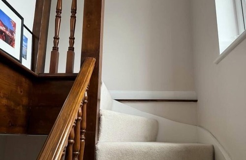 Canons House | Cosy and lovely 4-Bed House in Stanmore