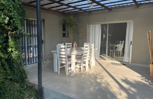 Boksburg House | Cosy and Serene Environment