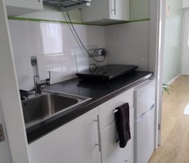 Guiseley Apartment | cosy annex close to leeds airport