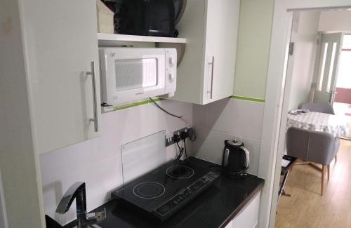 Guiseley Apartment | cosy annex close to leeds airport