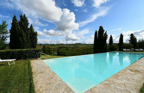 Ponte di Gabbiano Apartment | Cosy apartment for 4 people with A/C, pool, WIFI, TV and pets allowed, close to Siena